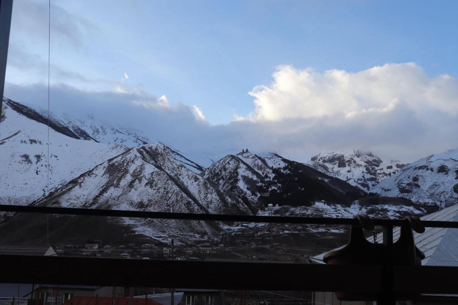 Guesthouse Relax In Kazbegi Zewnętrze zdjęcie