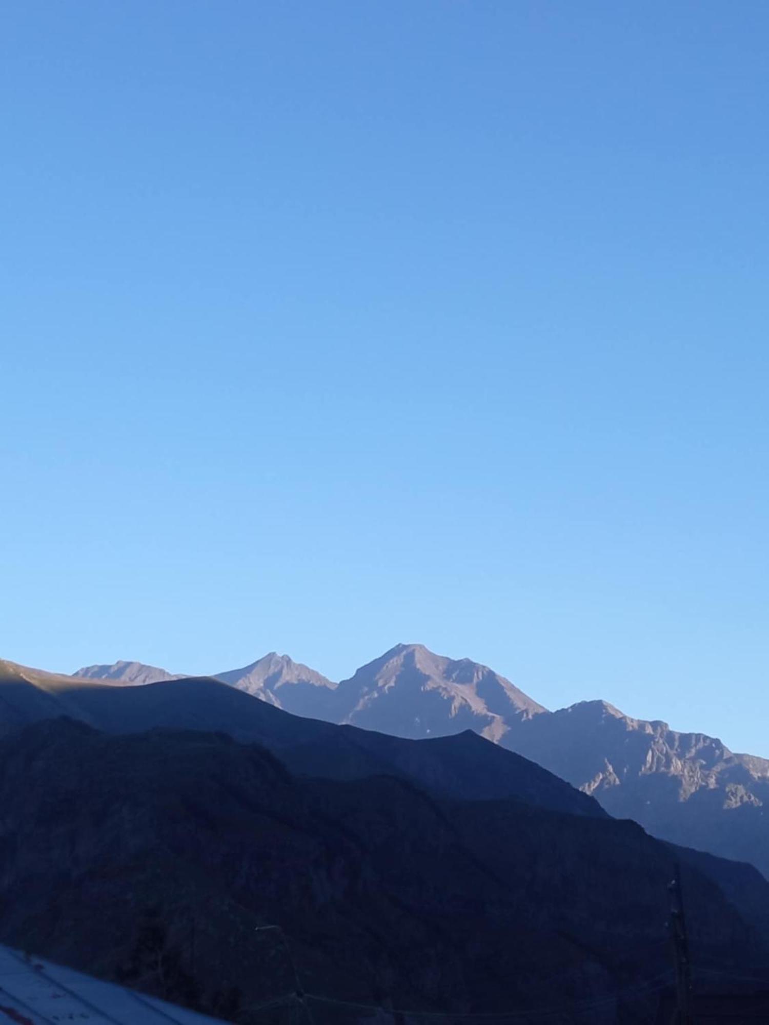 Guesthouse Relax In Kazbegi Zewnętrze zdjęcie