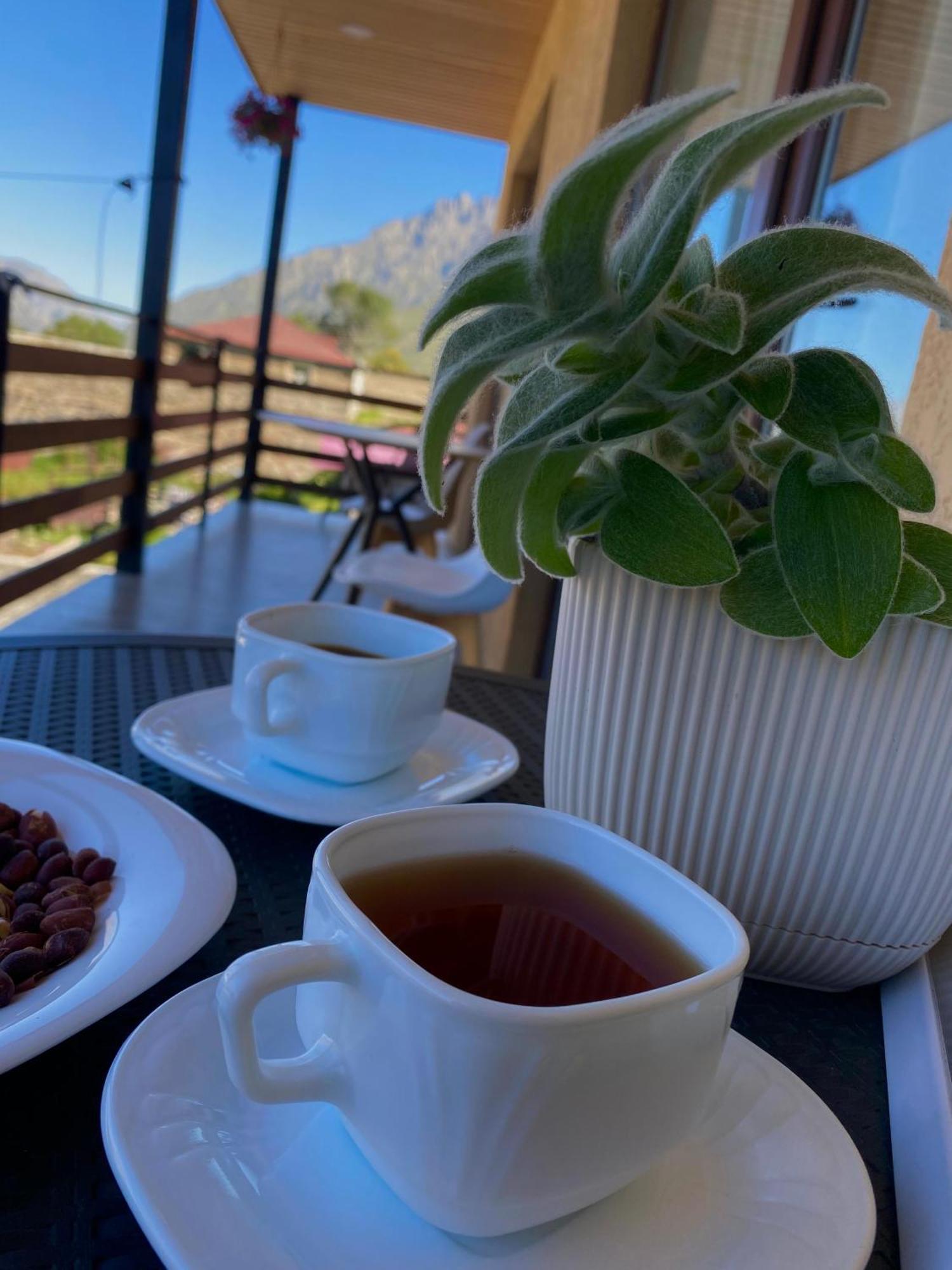 Guesthouse Relax In Kazbegi Zewnętrze zdjęcie
